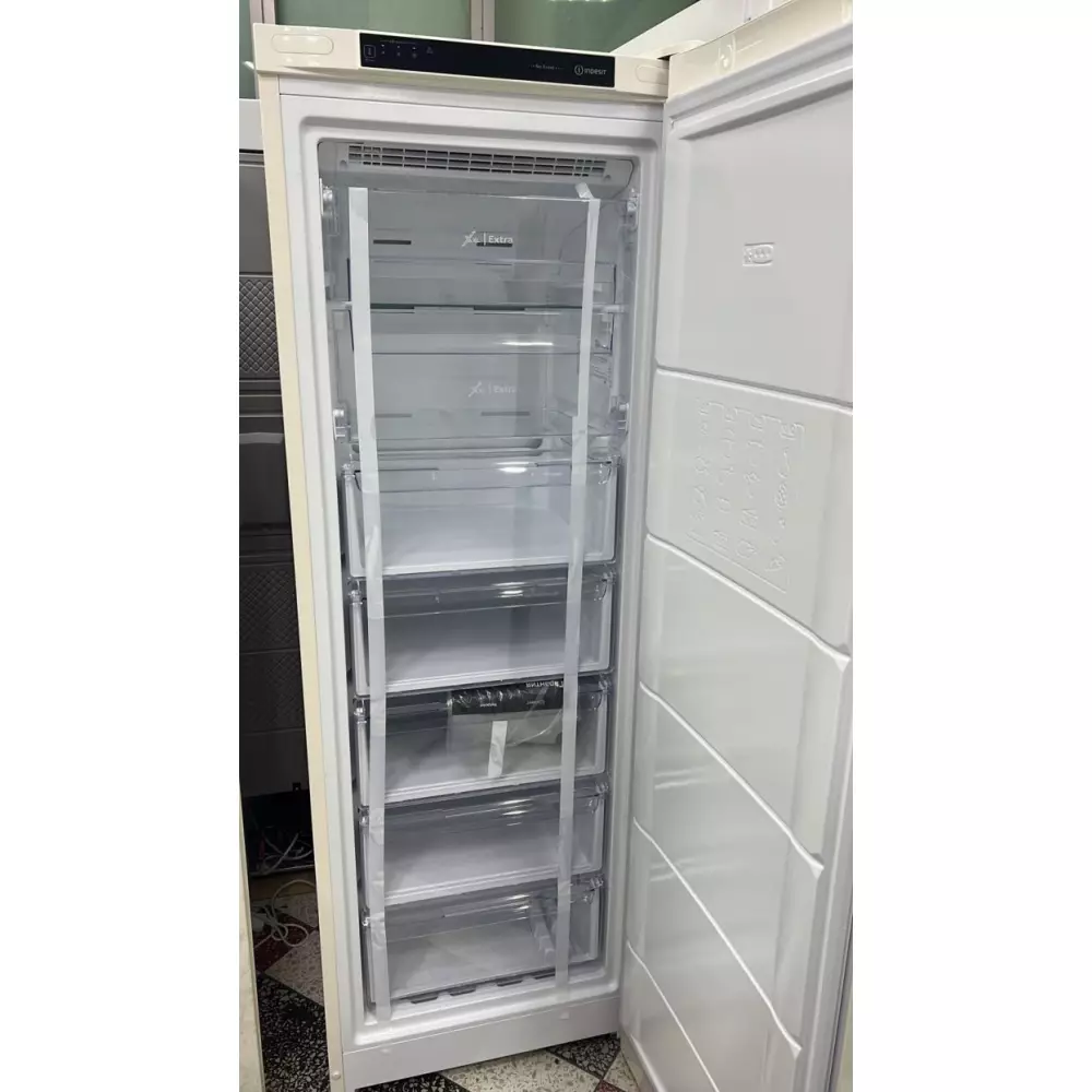 Морозильная камера Indesit DFZ 5175 E Беж