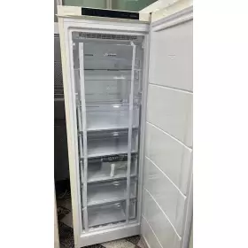 Морозильная камера Indesit DFZ 5175 E Беж