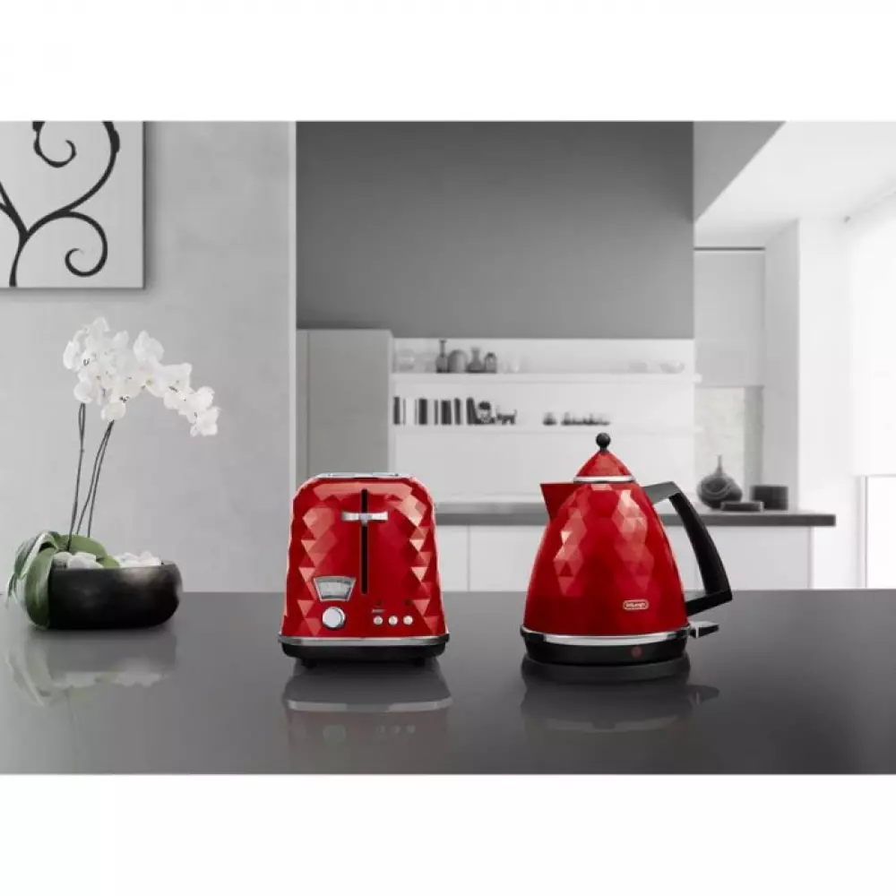 Электрический чайник DeLonghi KBJ 2001.R красный