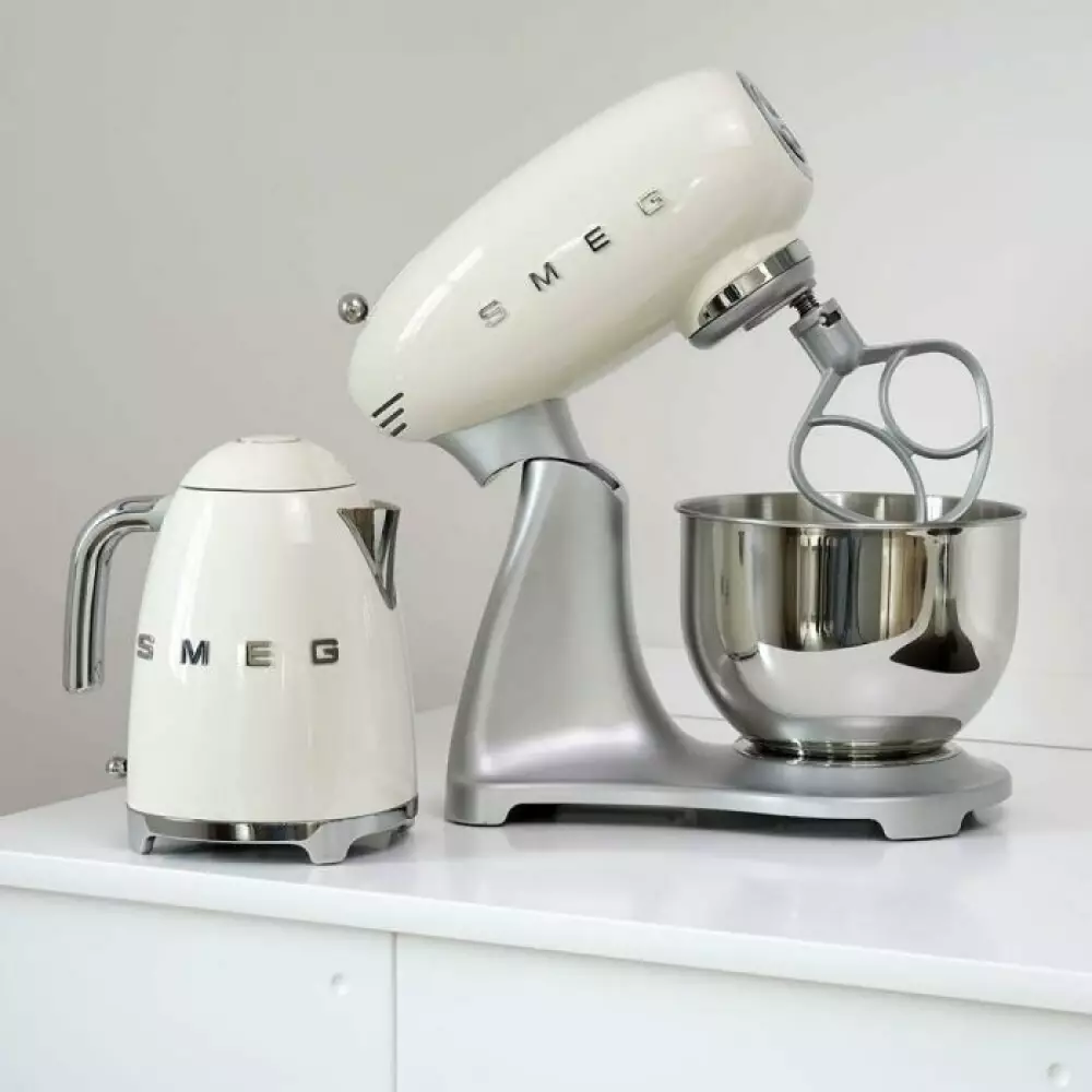 Электрический чайник Smeg KLF03WHEU, белый