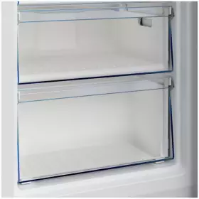Морозильная камера Beko B3RFNK292W белая