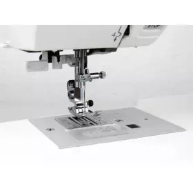 Швейная машина Janome 2030DC